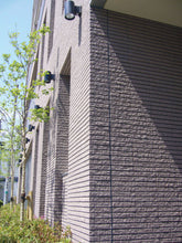 画像をギャラリービューアに読み込む, タイル 谷口製陶所 美濃焼タイル 岐阜県 多治見市 笠原町 東濃 産地直送 メーカー タイルカット加工 役物加工 一枚から購入OK 送料無料 コンビニ決済 DIY リノベーション プロ仕様 新築 外装 寸法227×60 Ⅰ類 磁器質 BⅠ 外装壁 耐凍害 売れ筋 色のある暮らし 機能性 掃除が簡単 水に強い 防水性 耐久性 耐火性 おすすめ 人気 ネット通販サイト オンラインショップ 売ってるところ 裏足あり あり足 耐熱 防水 耐久性 テッセラ 陰影 重厚感 高級感